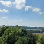 Demeure De La Garenne 4*