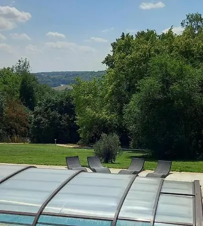 Demeure De La Garenne Bed & Breakfast