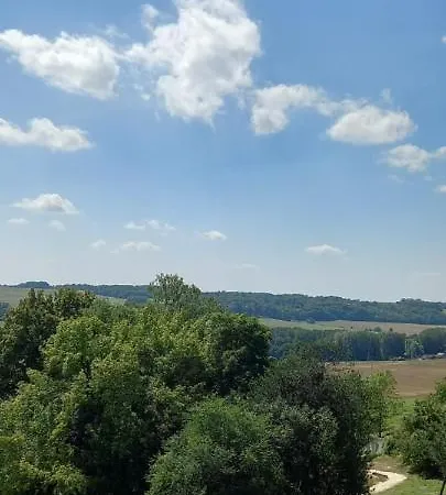 Demeure De La Garenne 4*