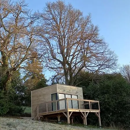Demeure De La Garenne Bed & Breakfast 4*