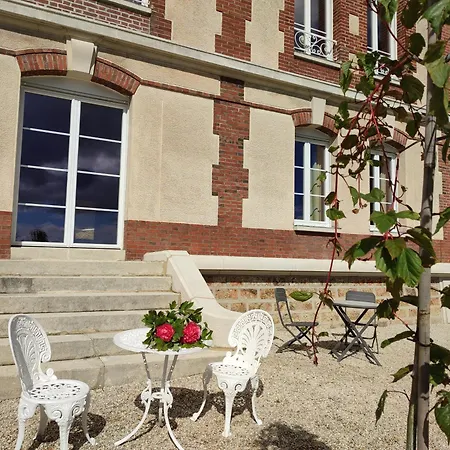 Demeure De La Garenne 4*