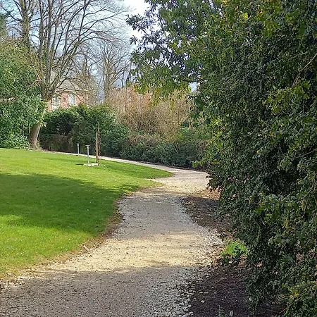 Demeure De La Garenne Bed & Breakfast