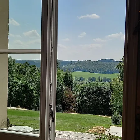 Demeure De La Garenne Bed & Breakfast 4*