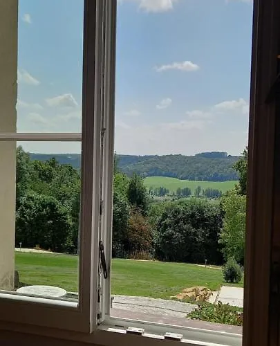 Couette-café Demeure De La Garenne